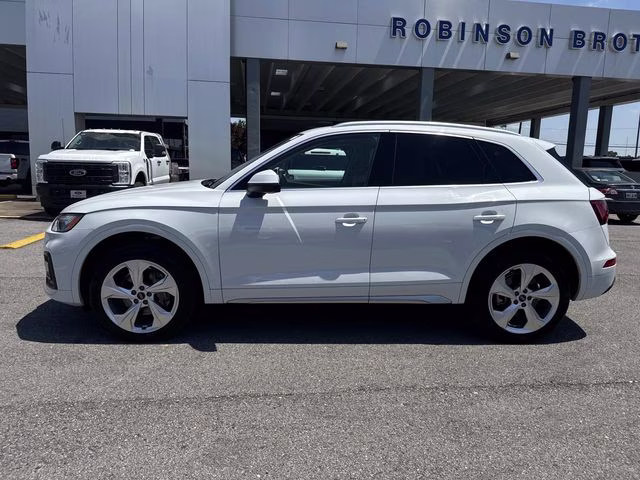 2021 Glacier White Audi Q5 45 Premium Plus AWD SUV