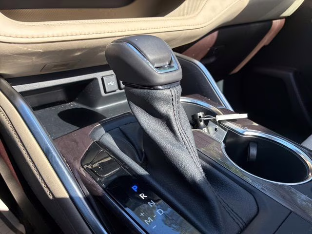 2021 Blizzard Pearl Toyota Highlander Platinum FWD SUV