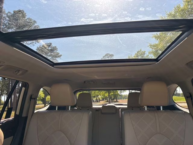 2021 Blizzard Pearl Toyota Highlander Platinum FWD SUV