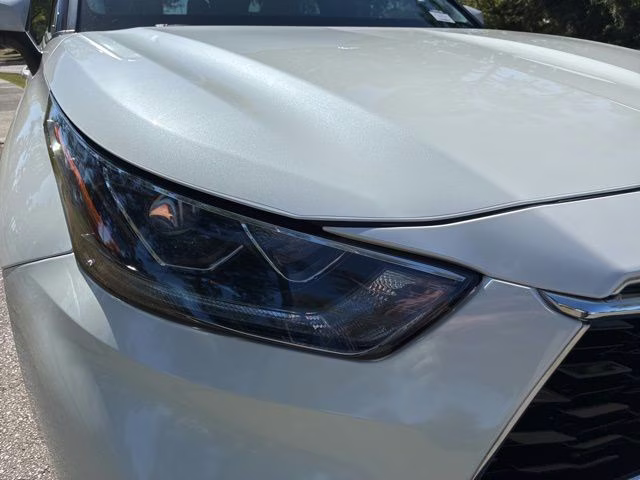 2021 Blizzard Pearl Toyota Highlander Platinum FWD SUV