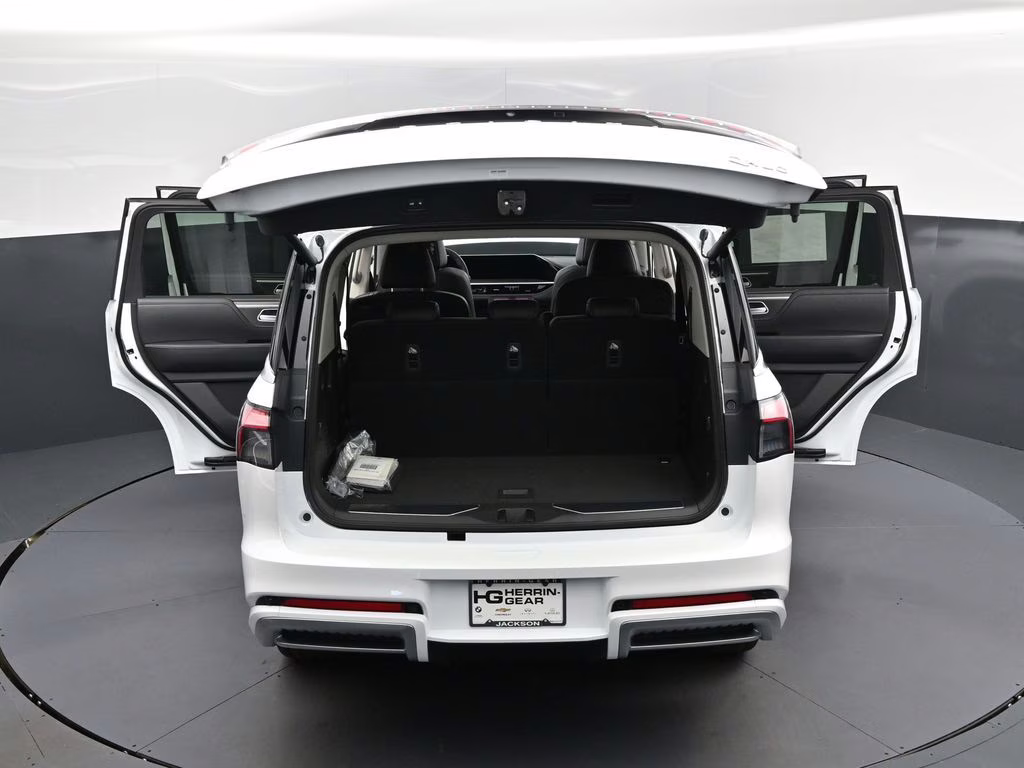 2026 Radiant White INFINITI QX80 PURE RWD SUV