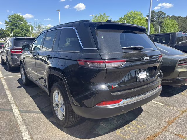 2026 Diamond Black Crystal Pearlcoat Jeep Grand Cherokee Laredo X RWD SUV