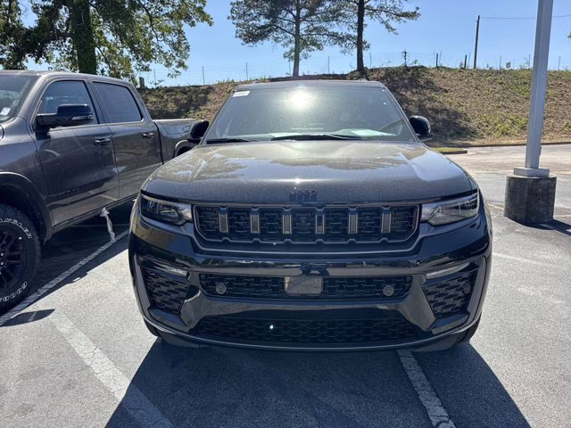 2026 Diamond Black Crystal Pearlcoat Jeep Grand Cherokee Limited Reserve 4X4 SUV