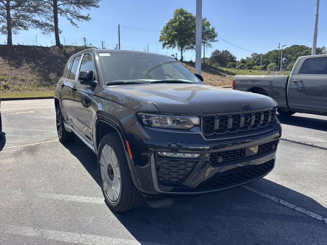 2026 Diamond Black Crystal Pearlcoat Jeep Grand Cherokee Limited Reserve 4X4 SUV