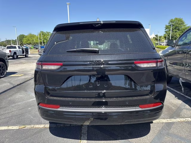 2026 Diamond Black Crystal Pearlcoat Jeep Grand Cherokee Limited Reserve 4X4 SUV