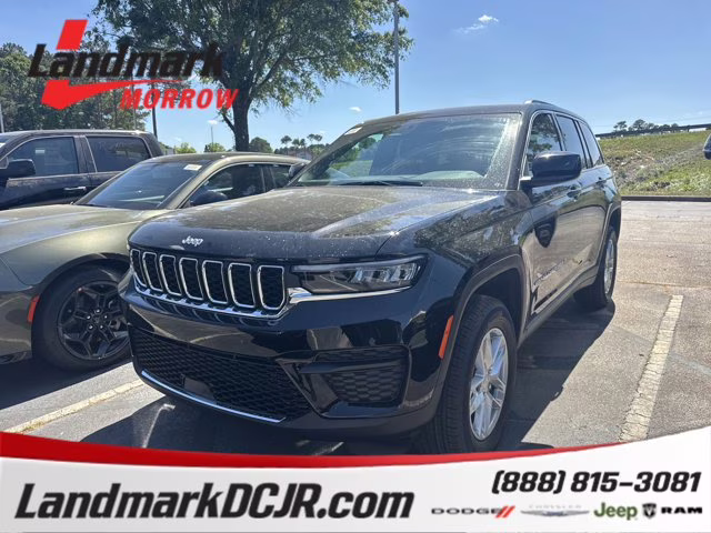 2026 Diamond Black Crystal Pearlcoat Jeep Grand Cherokee Laredo X RWD SUV