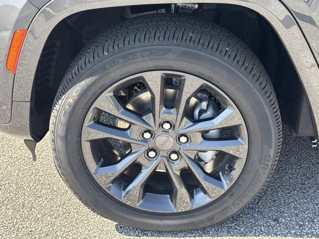 2026 Baltic Gray Metallic Clearcoat Jeep Grand Cherokee Limited Reserve 4X4 SUV