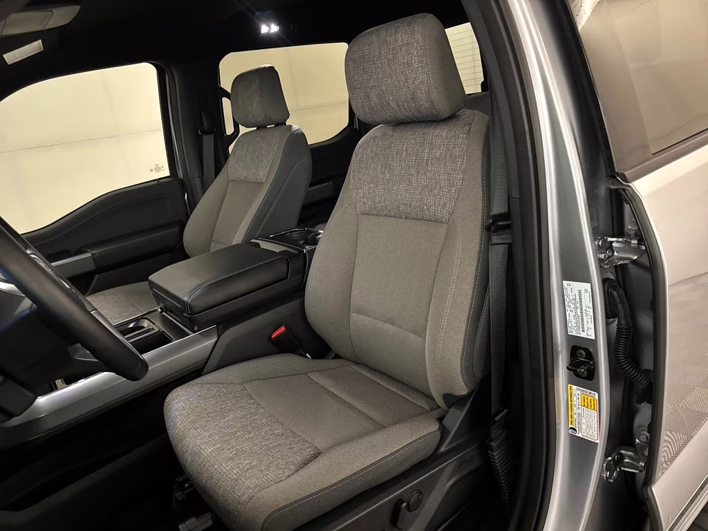 2025 Iconic Silver Metallic Ford F-150 XLT 4X4 Truck