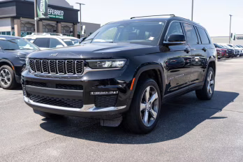 2021 Diamond Black Crystal Pearlcoat Jeep Grand Cherokee L Limited 4X4 SUV