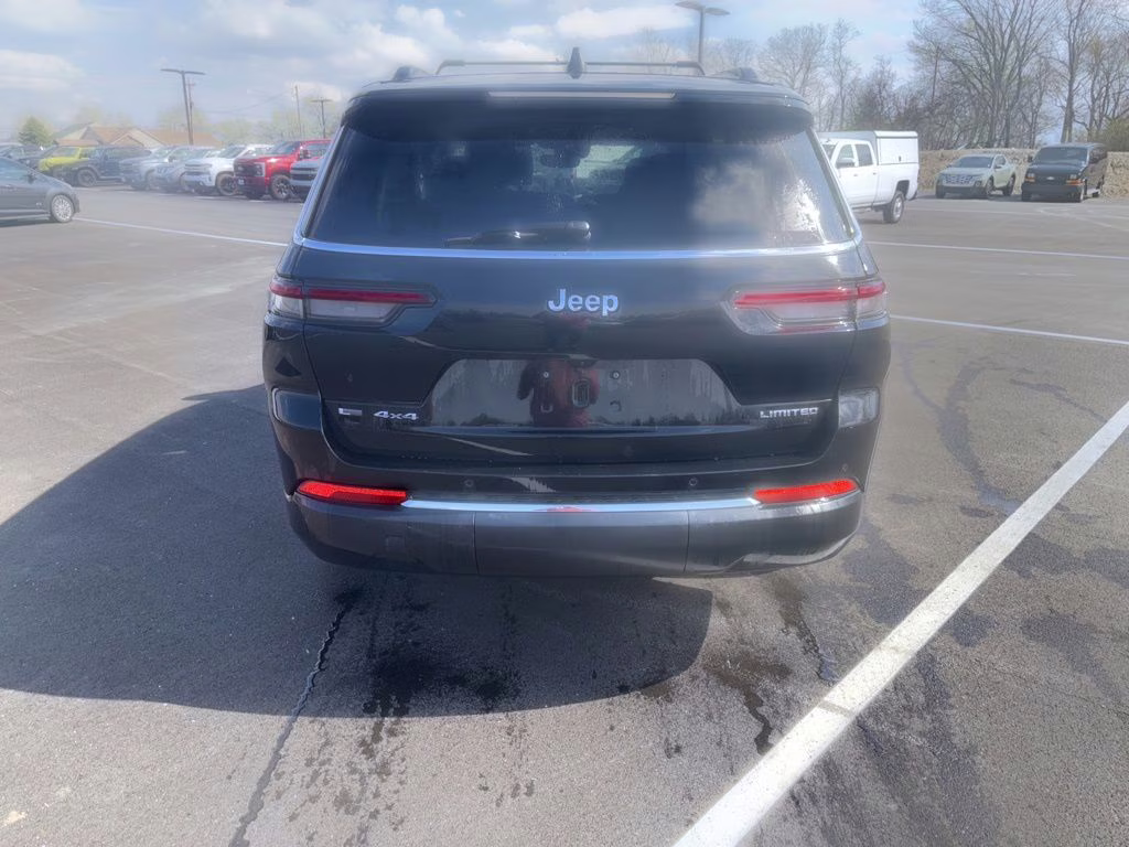 2021 Diamond Black Crystal Pearlcoat Jeep Grand Cherokee L Limited 4X4 SUV