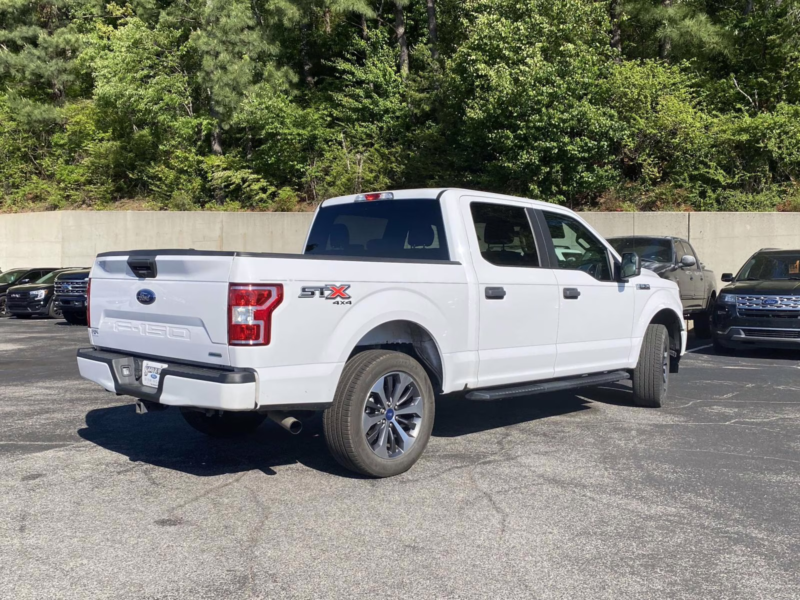 2019 Oxford White Ford F-150 XL 4X4 Truck