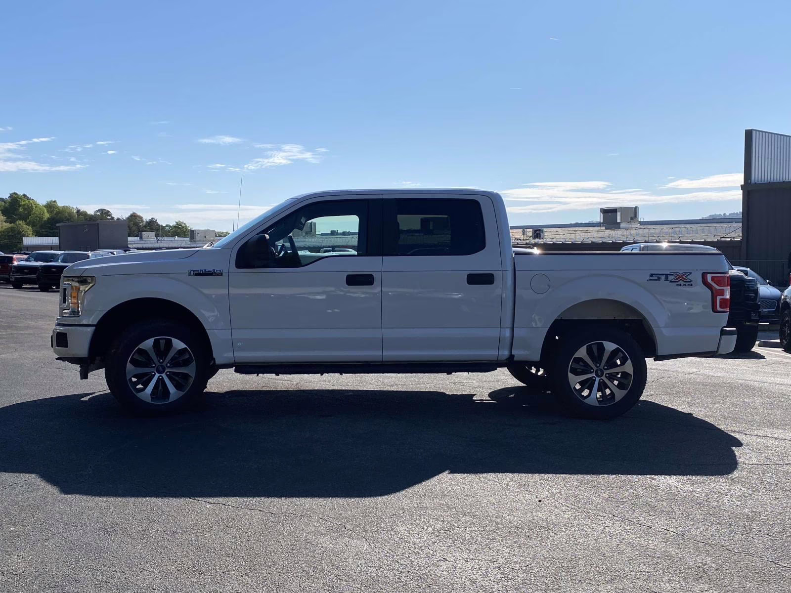 2019 Oxford White Ford F-150 XL 4X4 Truck