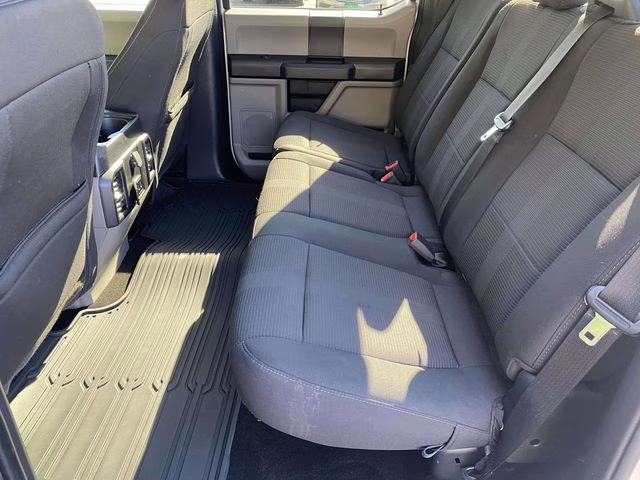 2019 Oxford White Ford F-150 XL 4X4 Truck