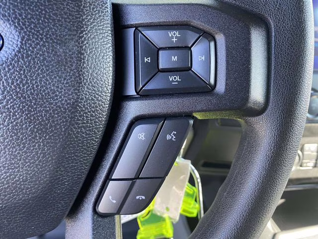 2019 Oxford White Ford F-150 XL 4X4 Truck