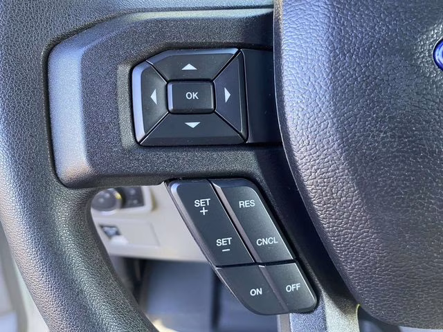 2019 Oxford White Ford F-150 XL 4X4 Truck