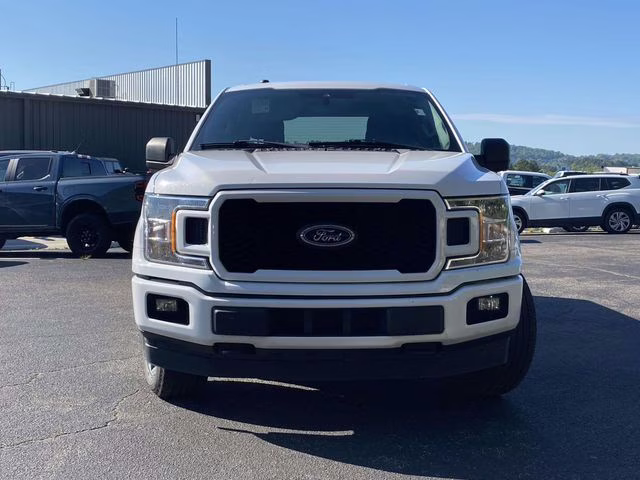 2019 Oxford White Ford F-150 XL 4X4 Truck