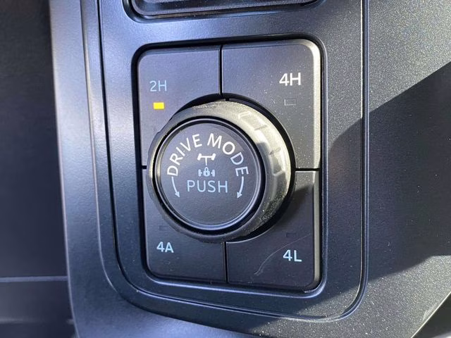 2025 Space White Metallic Ford F-150 Raptor 4X4 Truck