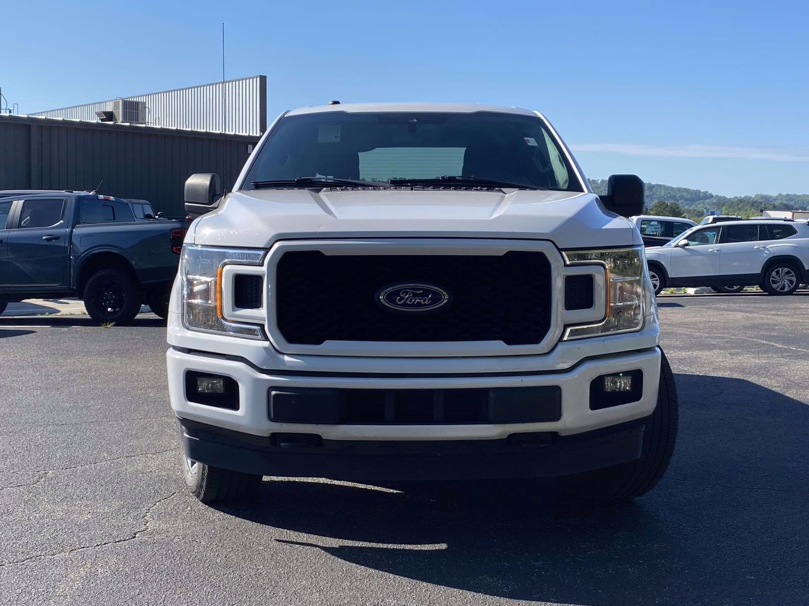 2019 Oxford White Ford F-150 XL 4X4 Truck