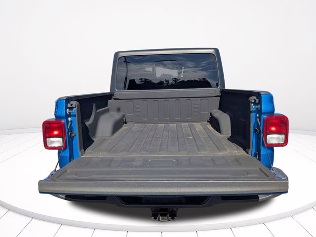 2022 Hydro Blue Pearlcoat Jeep Gladiator Willys 4X4 Truck