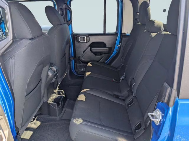 2022 Hydro Blue Pearlcoat Jeep Gladiator Willys 4X4 Truck
