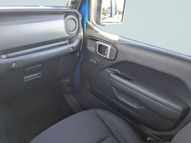 2022 Hydro Blue Pearlcoat Jeep Gladiator Willys 4X4 Truck