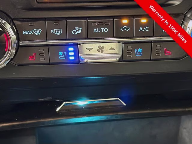 2022 Blue Metallic Ford Super Duty F-250 SRW Lariat 4X4 Truck