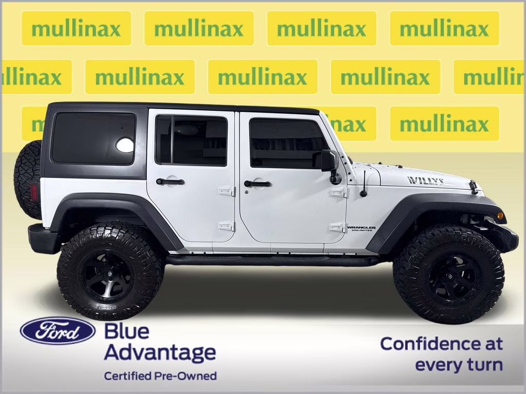 2017 Bright White Clearcoat Jeep Wrangler Unlimited Willys 4X4 SUV