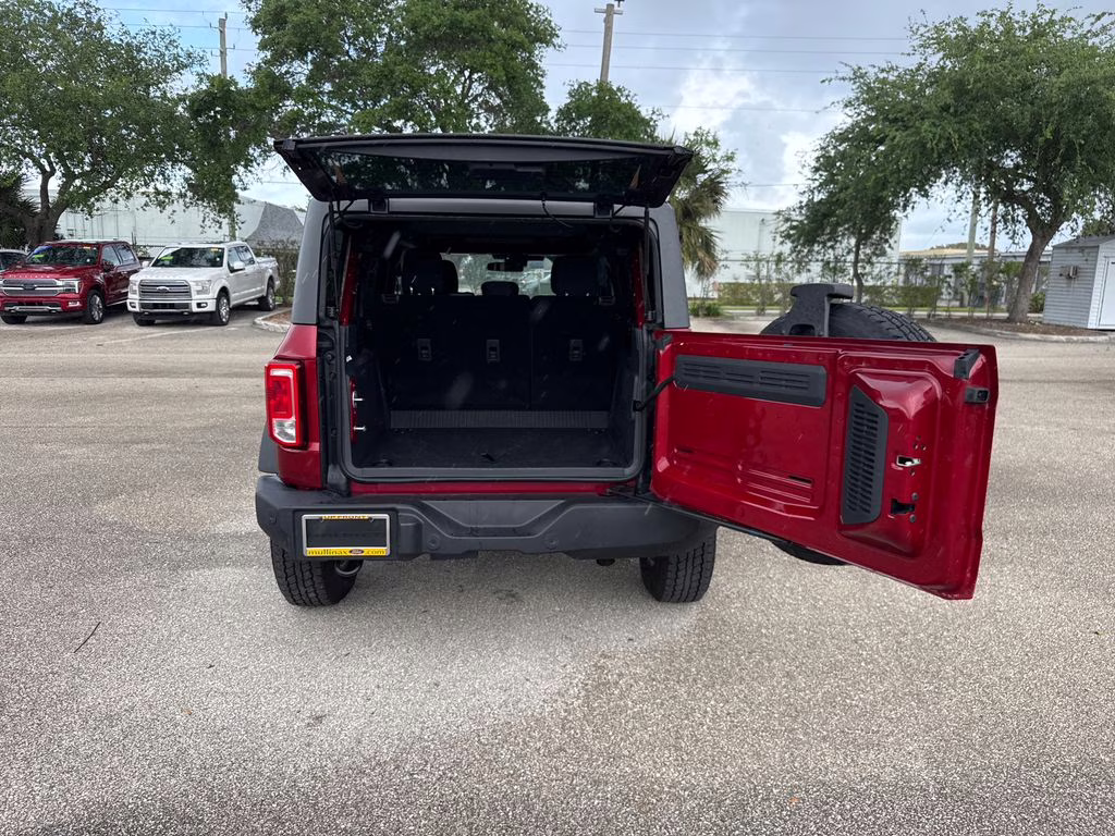 2025 Ruby Red Metallic Tinted Clearcoat Ford Bronco Big Bend 4X4 SUV