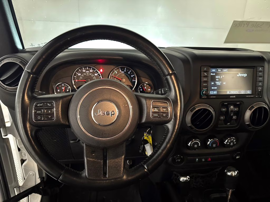 2017 Bright White Clearcoat Jeep Wrangler Unlimited Willys 4X4 SUV