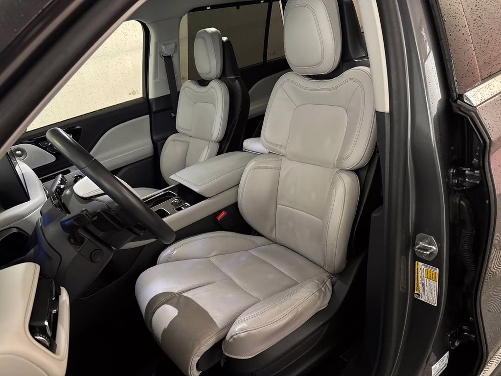 2025 Asher Gray Metallic Clearcoat Lincoln Aviator Reserve AWD SUV