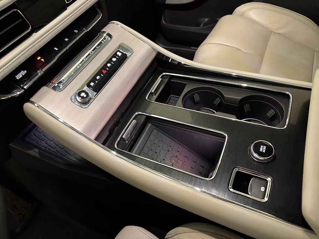 2025 Asher Gray Metallic Clearcoat Lincoln Aviator Reserve AWD SUV