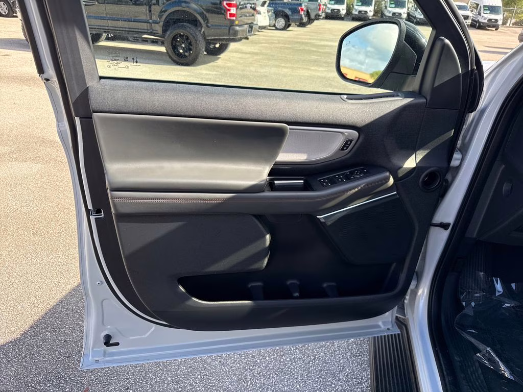 2025 Space Silver Metallic Ford Expedition Active RWD SUV