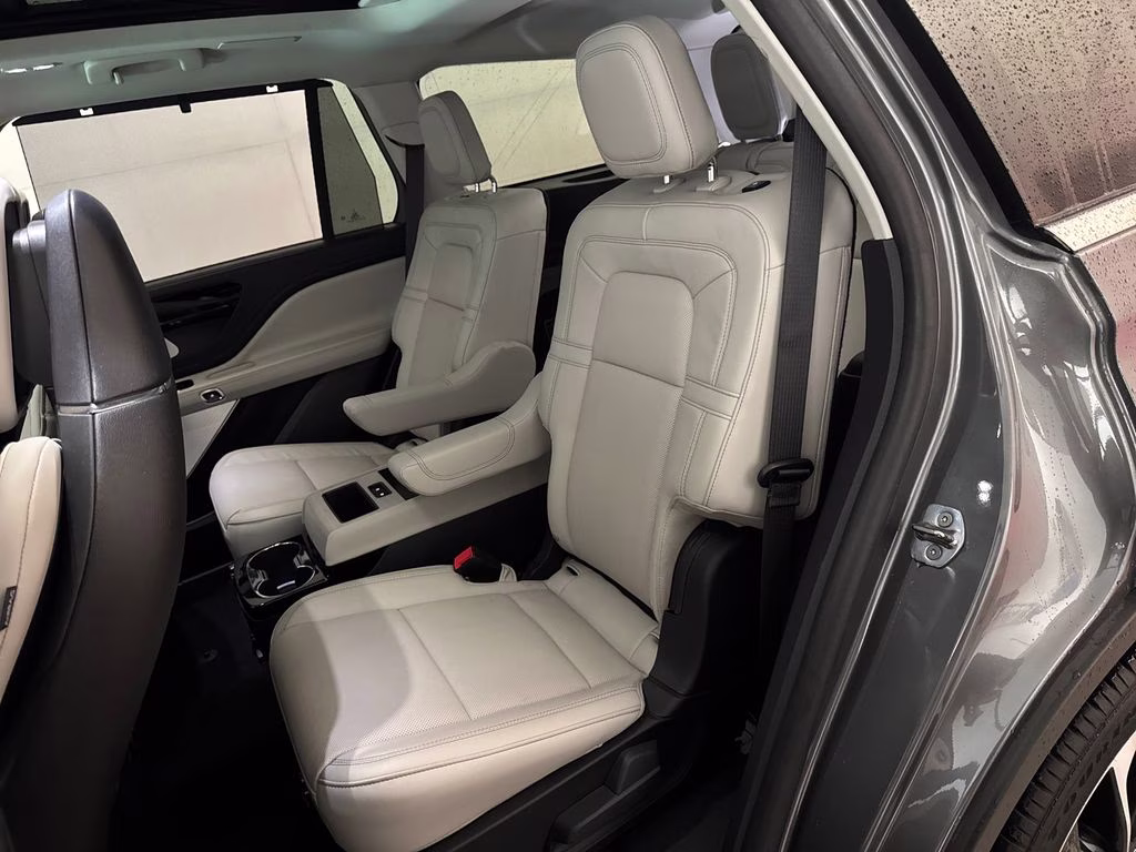 2025 Asher Gray Metallic Clearcoat Lincoln Aviator Reserve AWD SUV