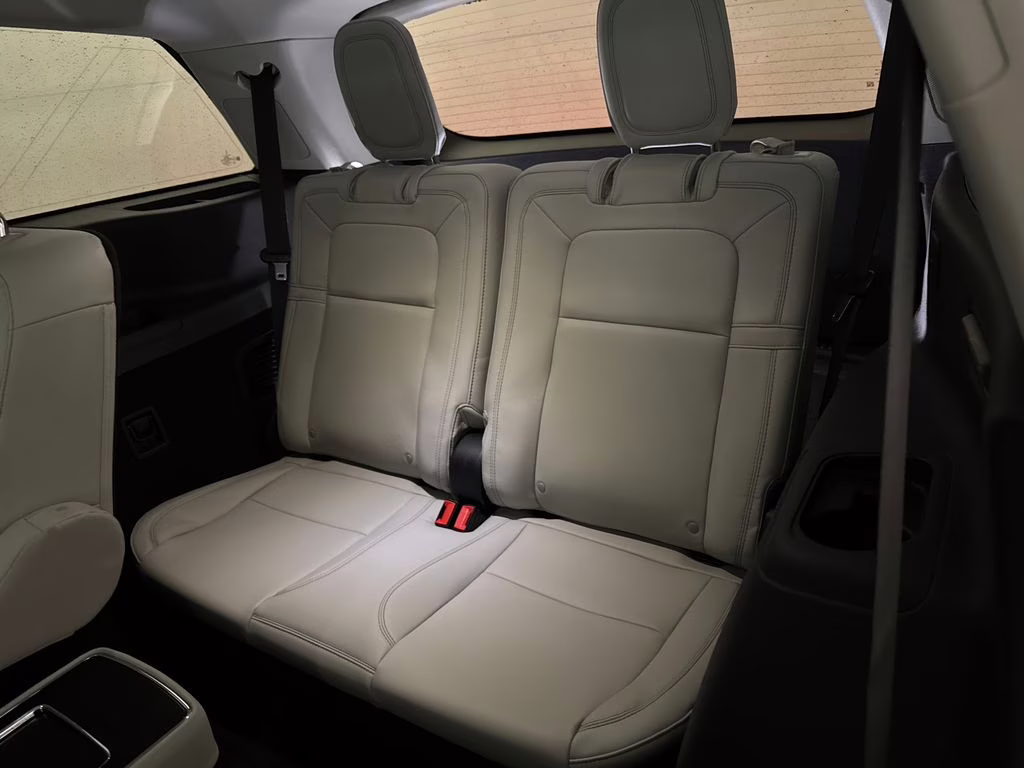 2025 Asher Gray Metallic Clearcoat Lincoln Aviator Reserve AWD SUV
