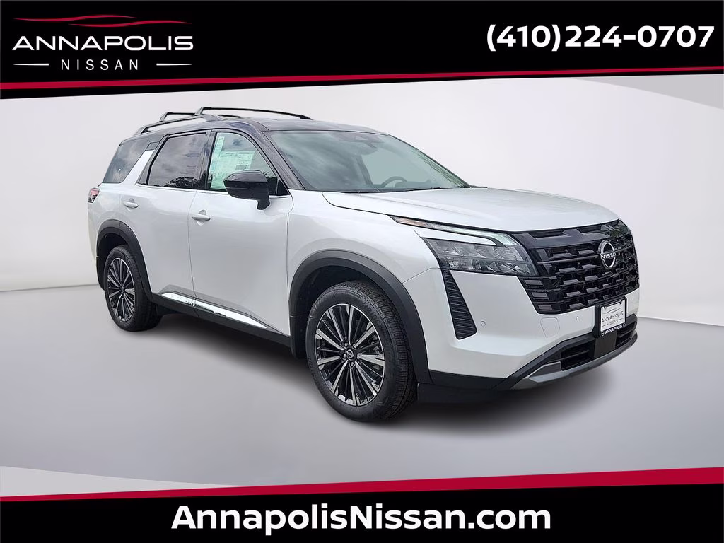 2026 Everest White Pearl/Black Nissan Pathfinder Platinum 4X4 SUV