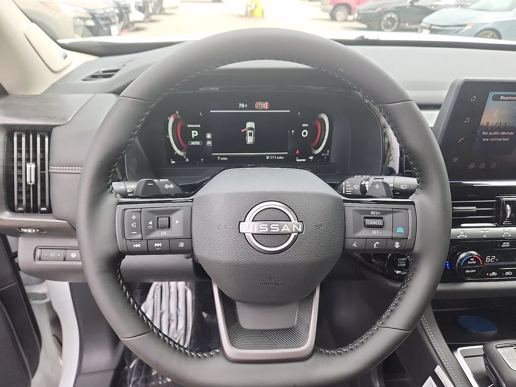 2026 Everest White Pearl/Black Nissan Pathfinder Platinum 4X4 SUV