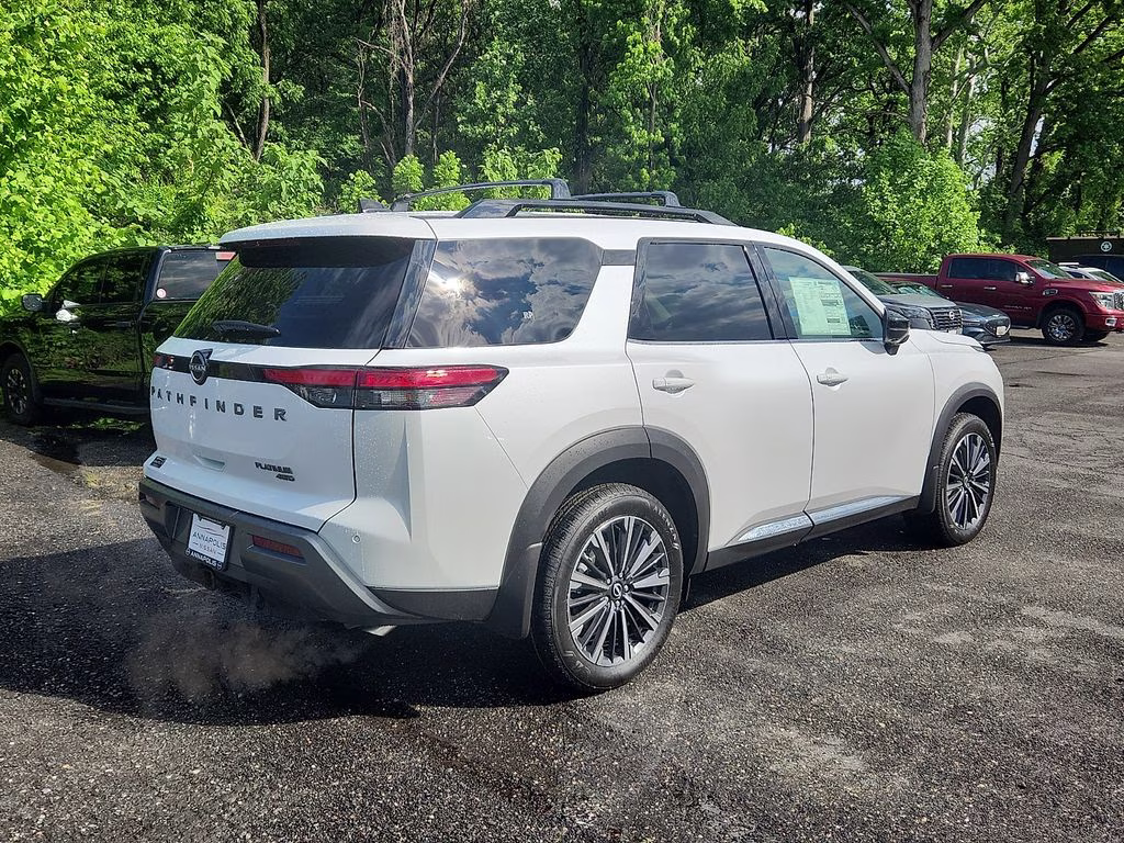 2026 Everest White Pearl Tricoat Nissan Pathfinder Platinum 4X4 SUV