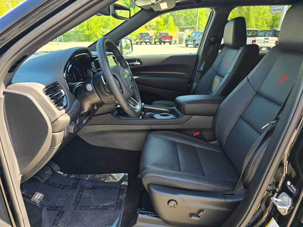 2026 DB Black Crystal Clearcoat Dodge Durango GT Plus HEMI V8 AWD SUV