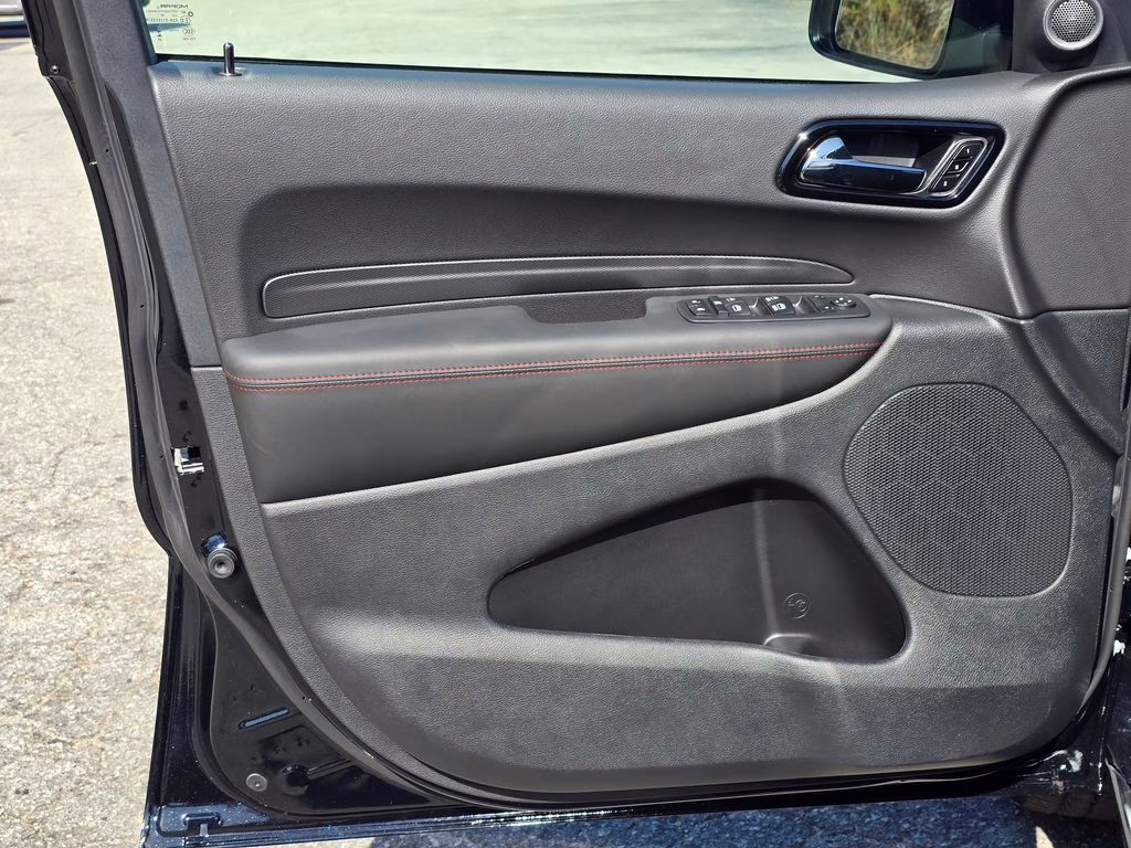 2026 DB Black Crystal Clearcoat Dodge Durango GT Plus HEMI V8 AWD SUV