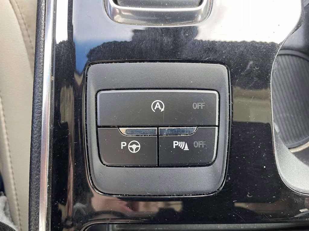 2019 Stone Gray Metallic Ford Edge Titanium FWD SUV