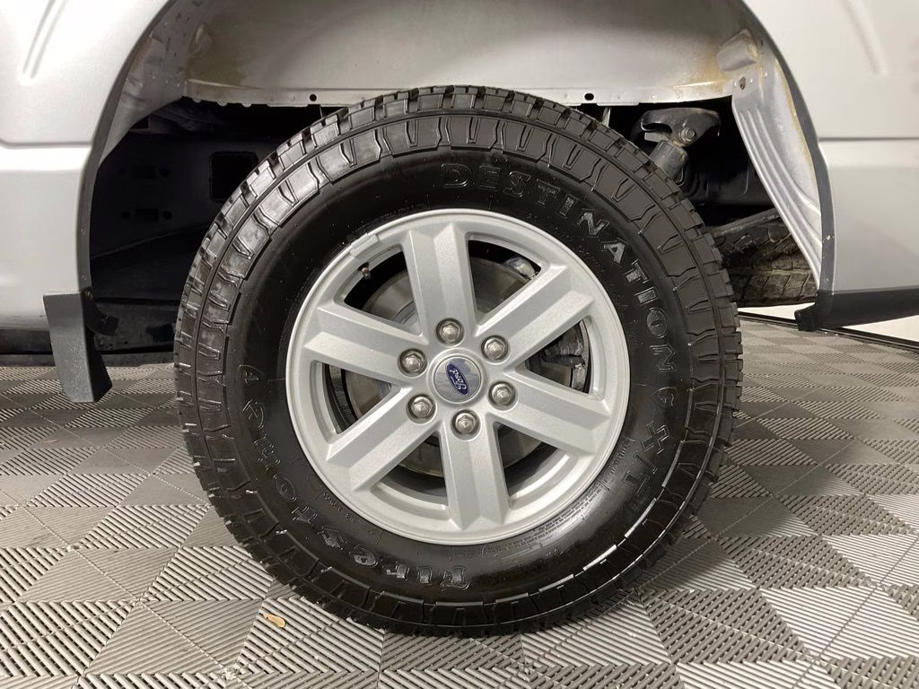 2023 Iconic Silver Metallic Ford F-150 XLT 4X4 Truck