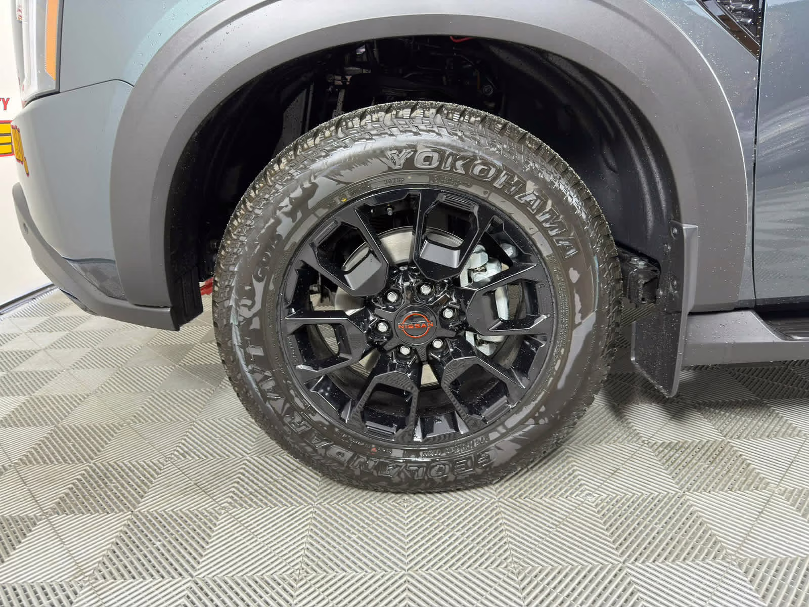 2026 Alpine Metallic/Super Black Nissan Armada PRO-4X 4X4 SUV