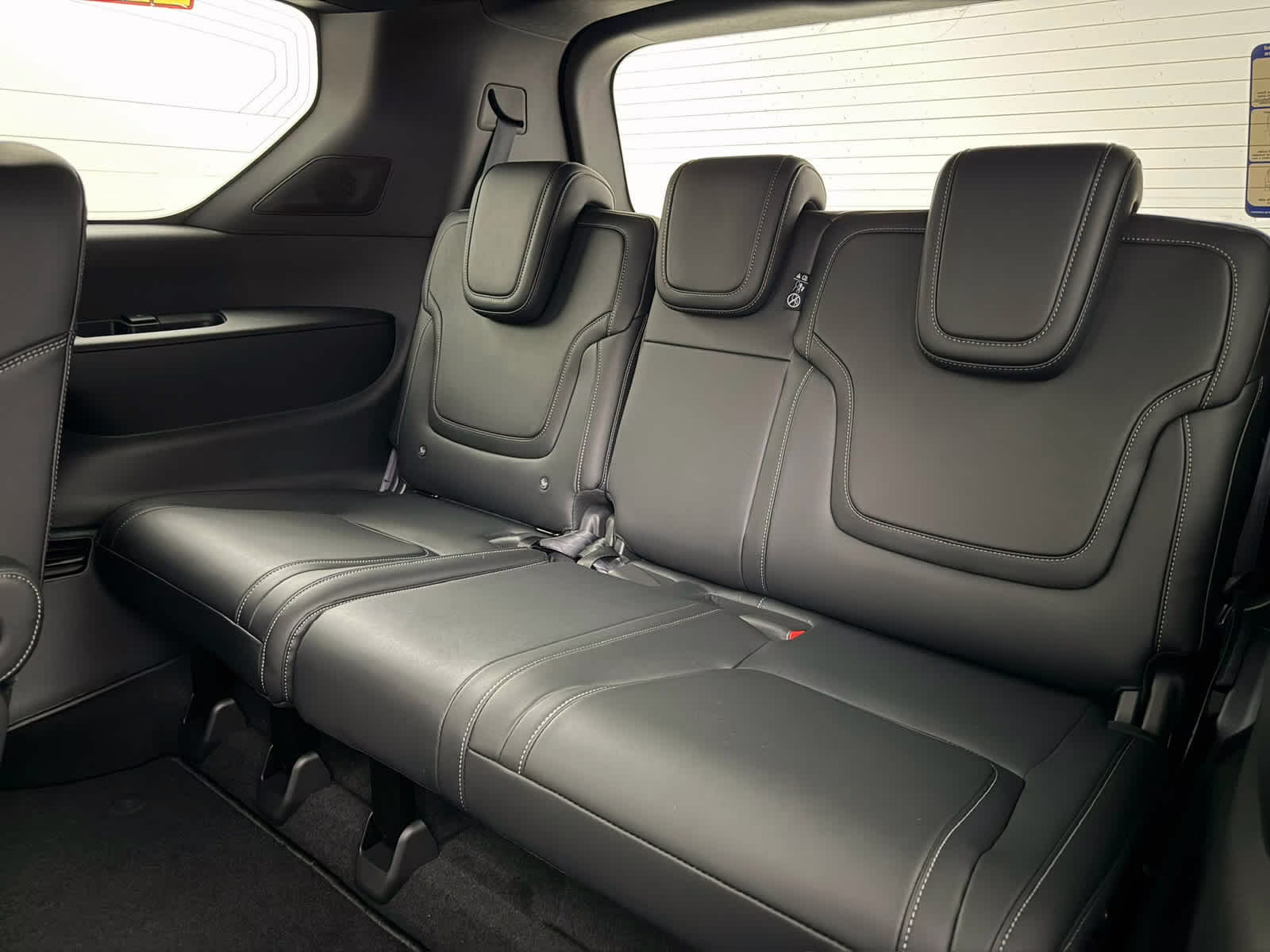 2026 Alpine Metallic/Super Black Nissan Armada PRO-4X 4X4 SUV