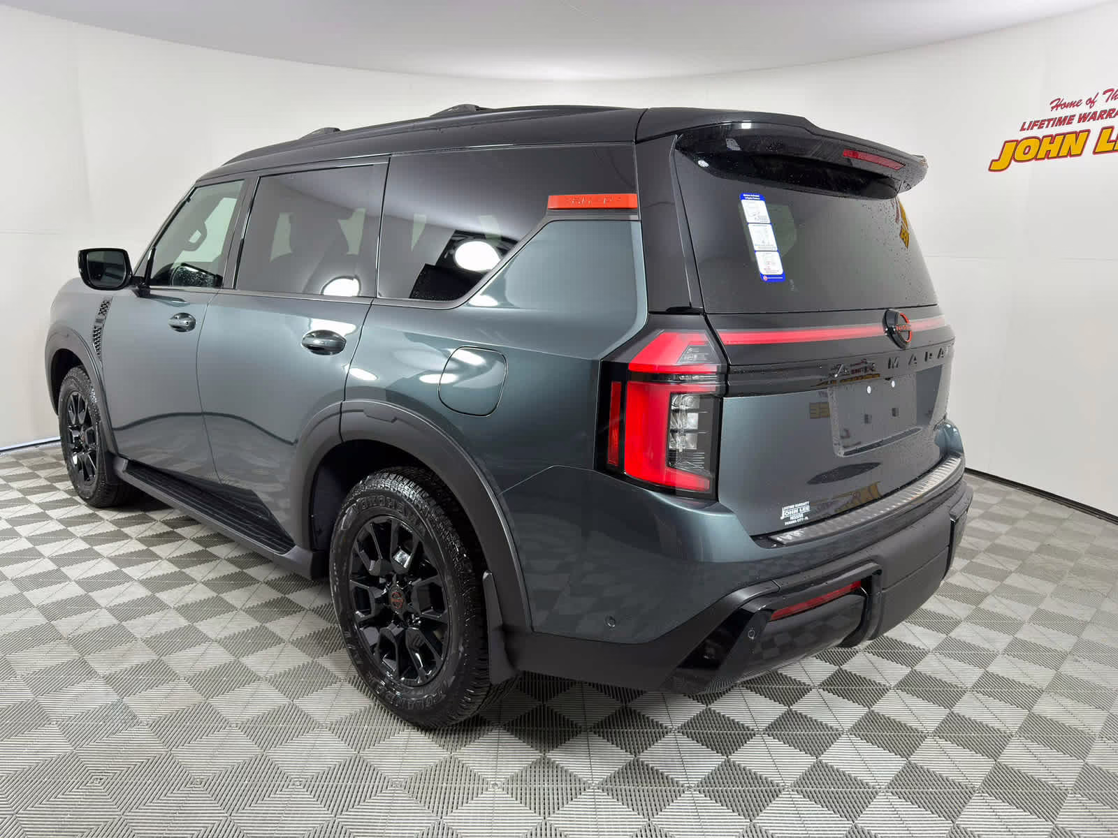 2026 Alpine Metallic/Super Black Nissan Armada PRO-4X 4X4 SUV