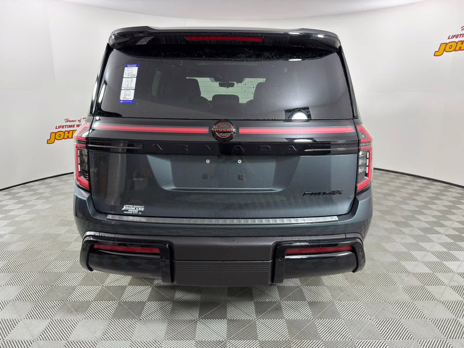 2026 Alpine Metallic/Super Black Nissan Armada PRO-4X 4X4 SUV