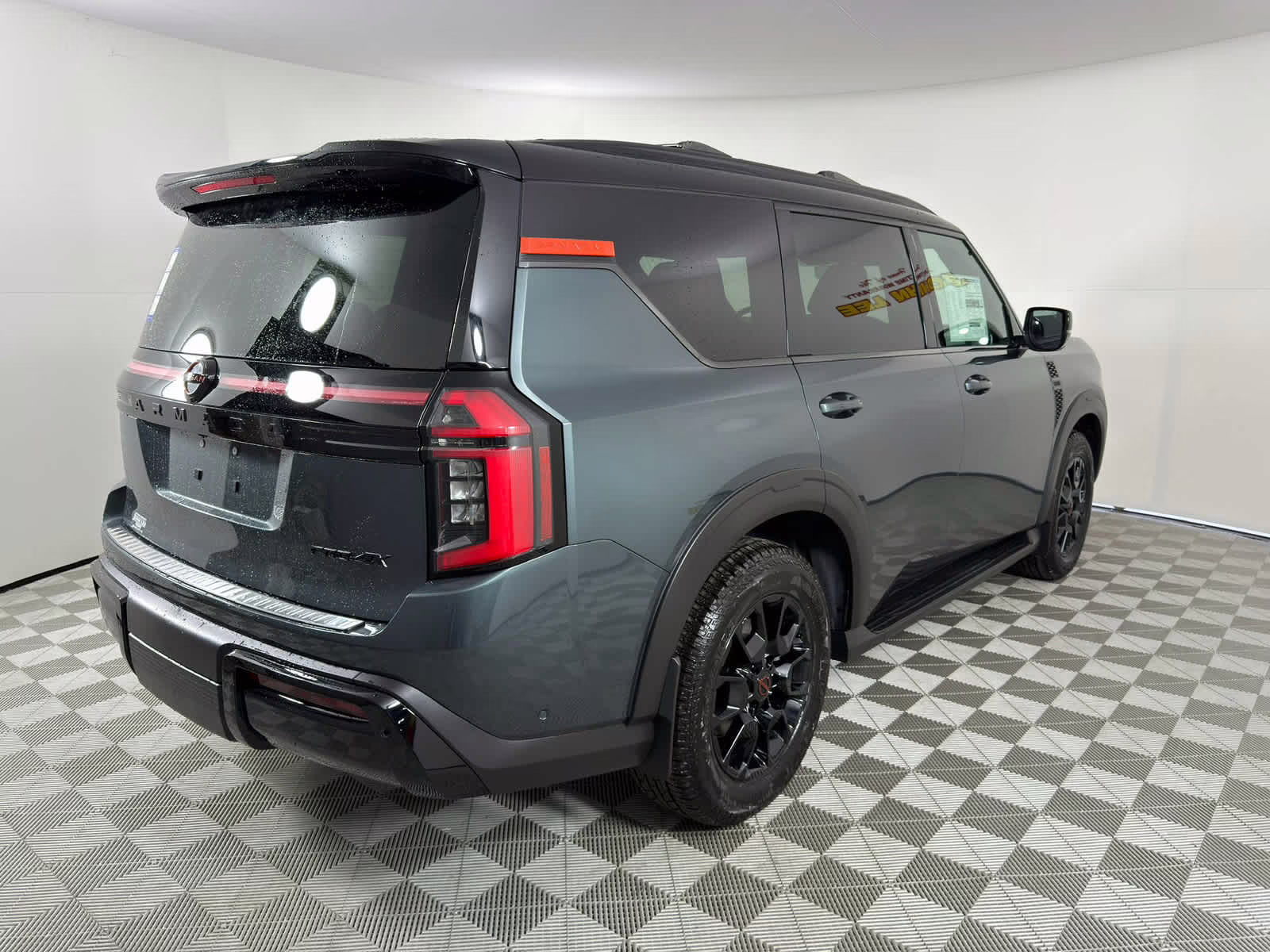 2026 Alpine Metallic/Super Black Nissan Armada PRO-4X 4X4 SUV