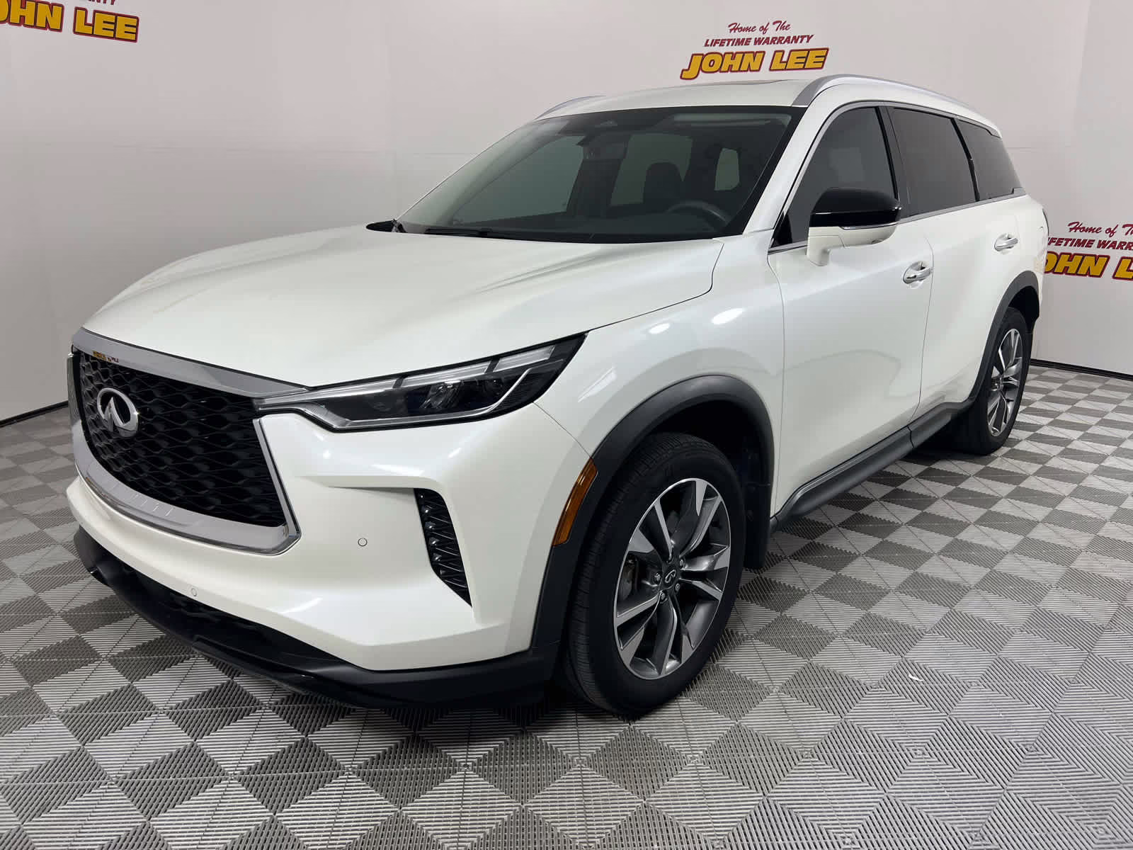 2023 Majestic White INFINITI QX60 LUXE FWD SUV