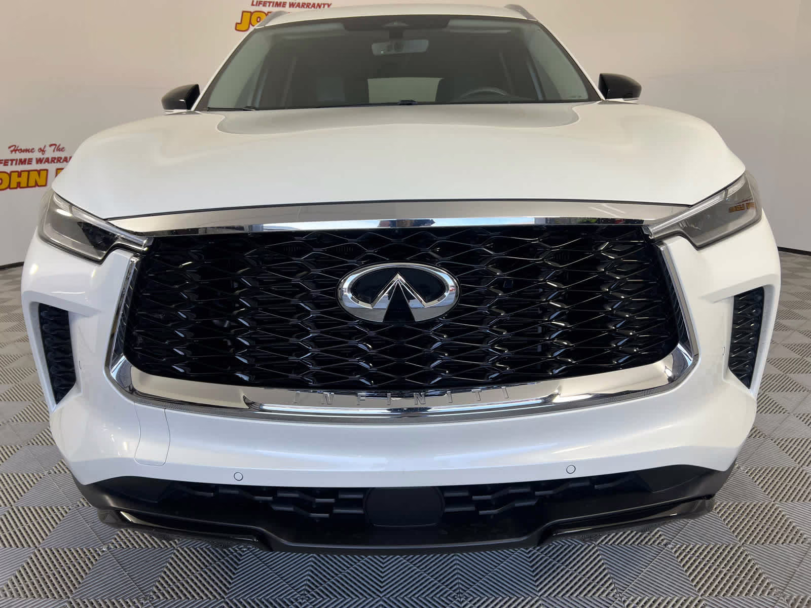 2023 Majestic White INFINITI QX60 LUXE FWD SUV
