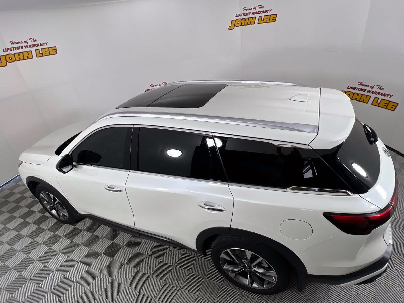 2023 Majestic White INFINITI QX60 LUXE FWD SUV