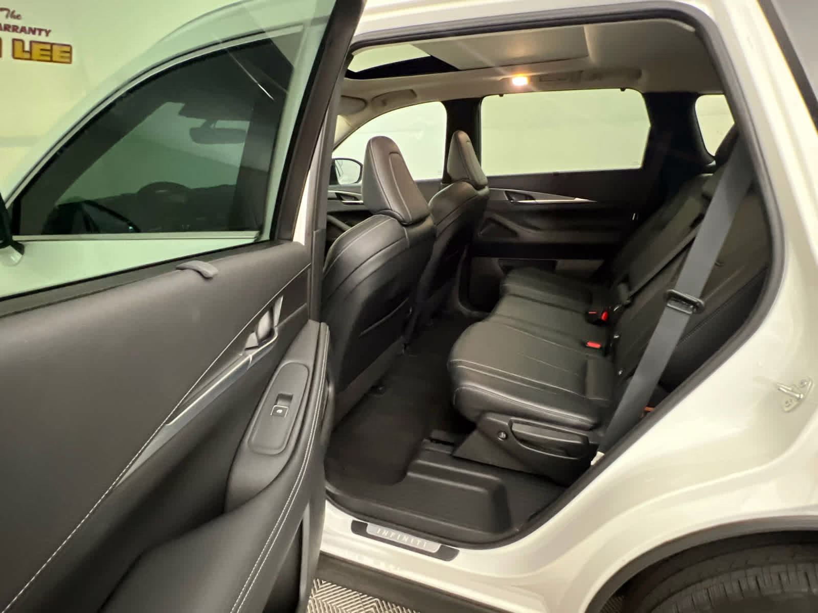 2023 Majestic White INFINITI QX60 LUXE FWD SUV